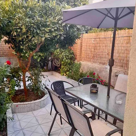 Old Town Wooden-garden House