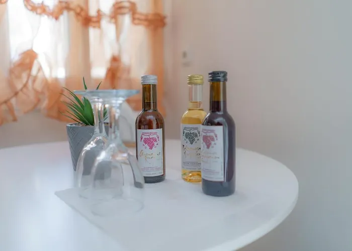 Old Town Wooden-garden House 아파트 *