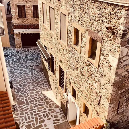 Old Town Wooden-garden House Appartement