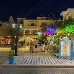Apartamento Old Town Wooden-garden House